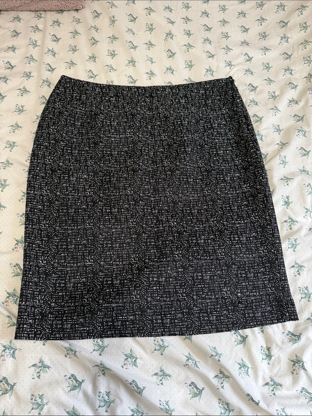 Women's Black & White Textured Pencil Skirt